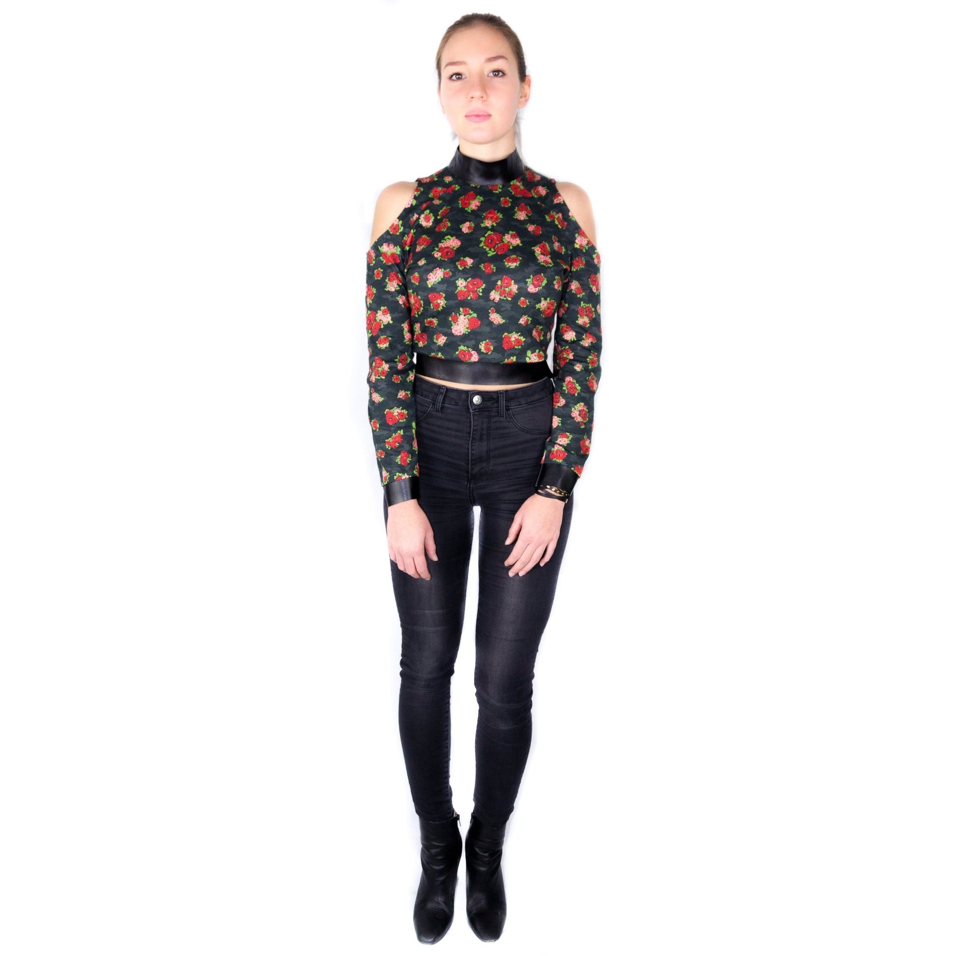 Crop Top aus Jersey mit freien Schultern "ROSES" - schwarz - Manuel Essl Design